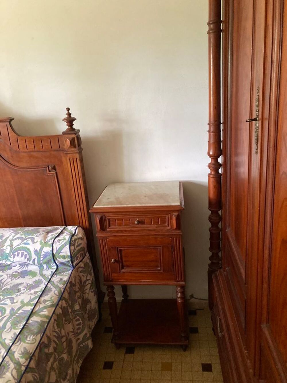 Chambre de style colonial Meubles