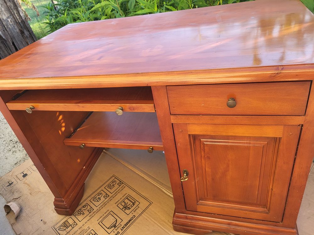 Bureau en merisier Meubles