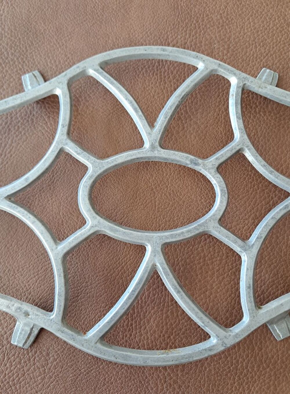 ancien dessous de plat vintage aluminium forme de losange Décoration