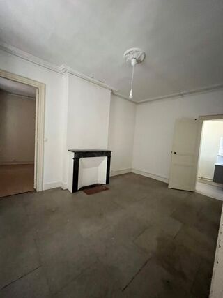  Appartement à louer 4 pièces 110 m²