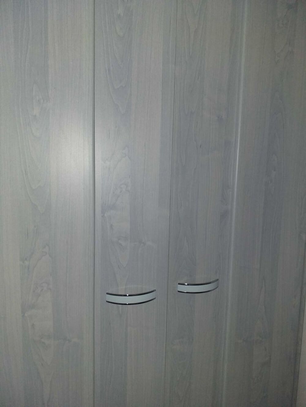 chambre en bon &eacute;tat Meubles