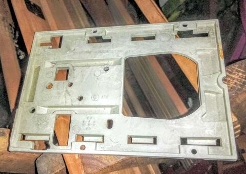 rail plastique fixation disque dur 10 Lampertheim (67)