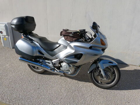 Moto HONDA 2005 occasion La Roche-sur-Yon 85000