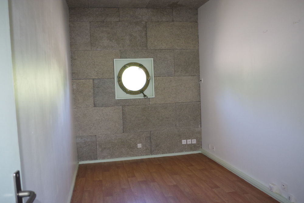 Vente Autre BATIMENT D'ARCHITECTE DANS ZONE D'ACTIVITES Alluy
