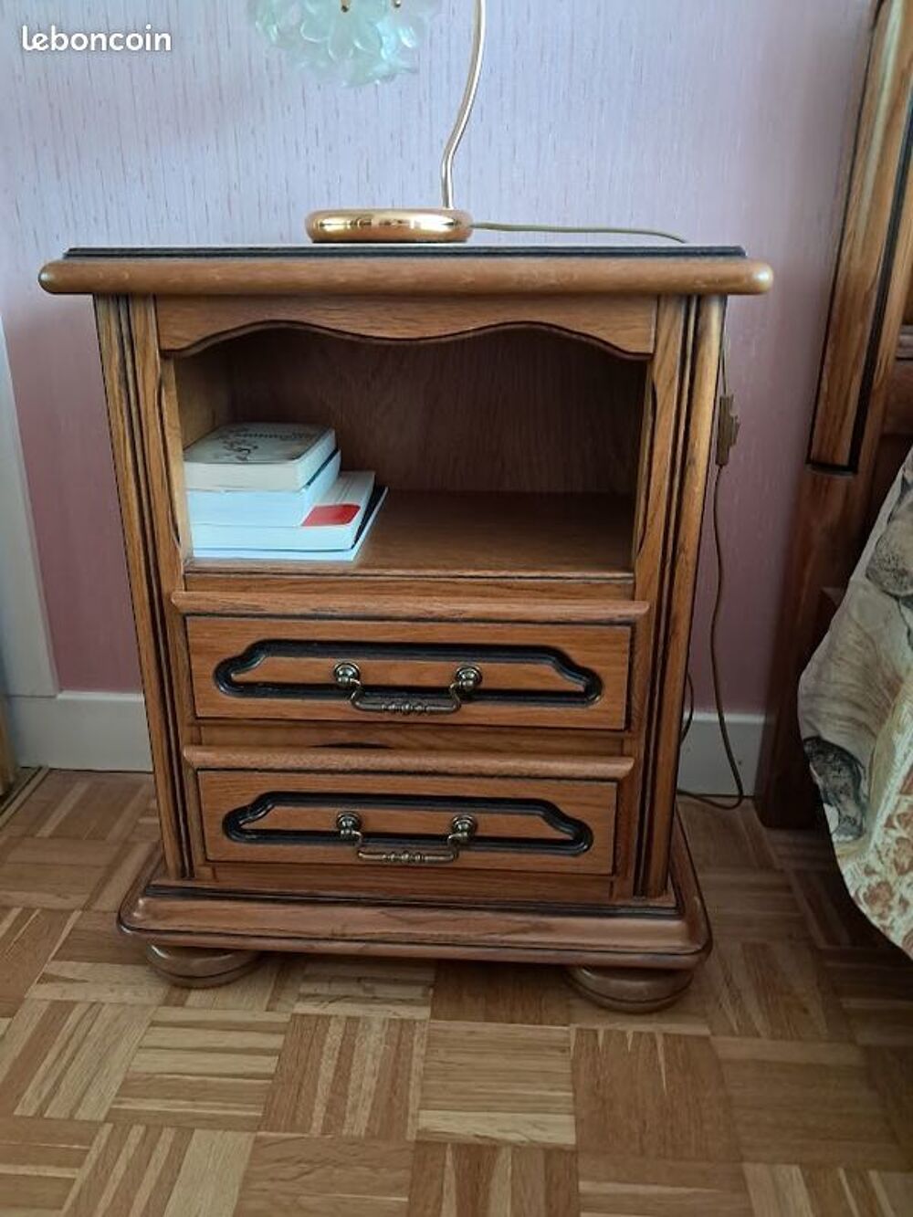 Chambre &agrave; coucher. Meubles