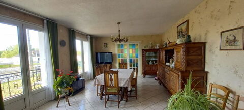 Salle a manger style basque Scorbé-Clairvaux (86)