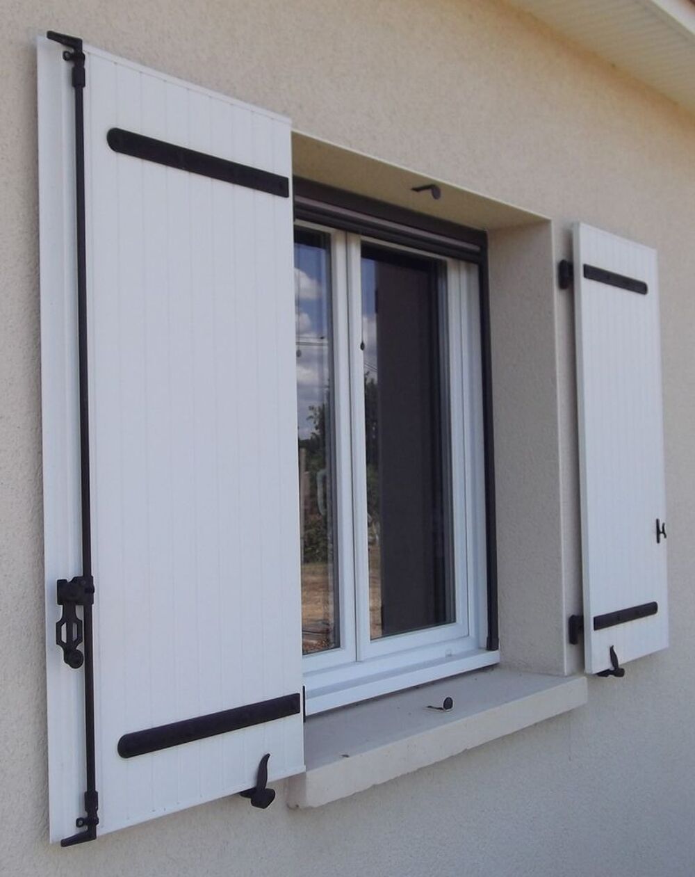Volets battants 128x59 en PVC Décoration