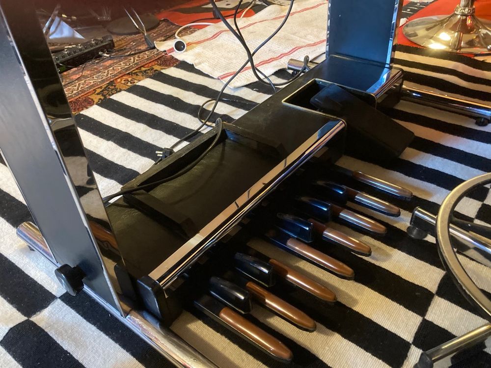 Tr&egrave;s Bel Occasion = ORGUE HAMMOND B200 Instruments de musique