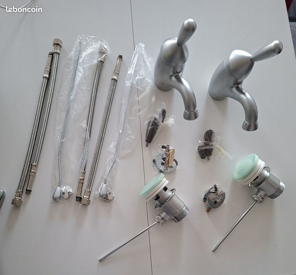 Ensemble Neuf : Mitigeur baignoire + 2 Robinets de lavabo av Bricolage