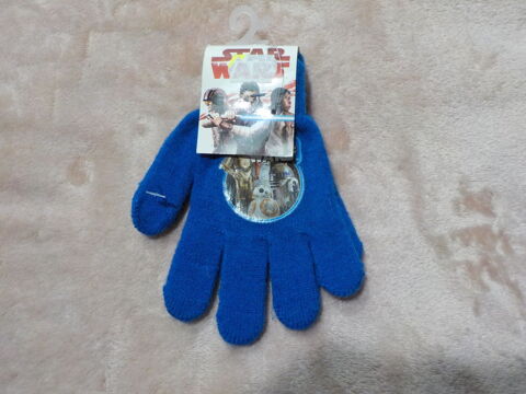 GANTS BLEUS Dessin Star Wars Neufs avec �tiquette
3 Bubry (56)