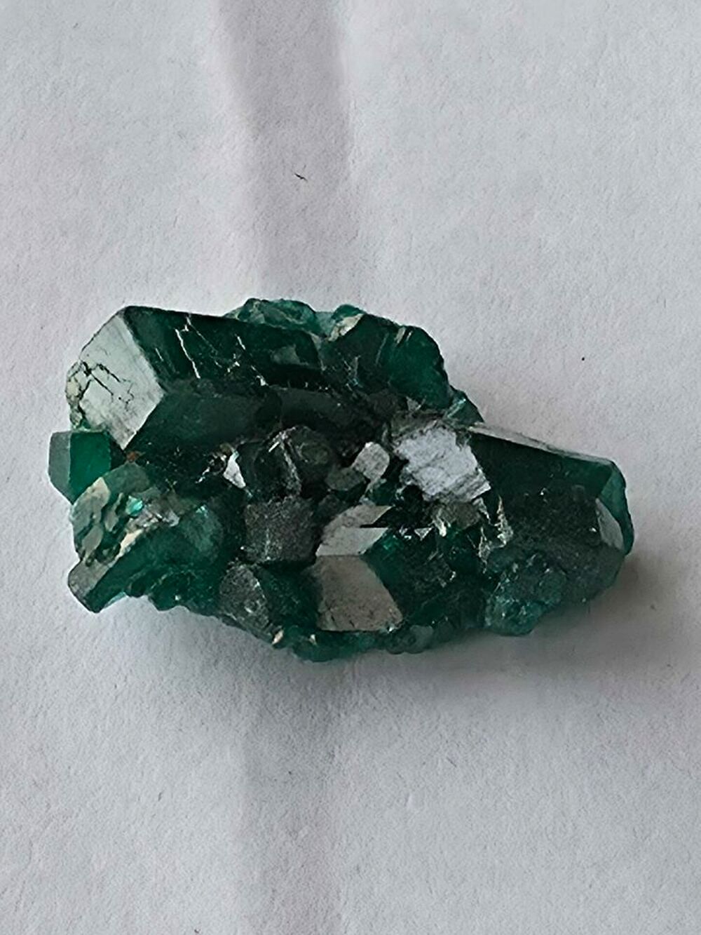 Min&eacute;ral Dioptase Vert Emeraude Authentique-Katanga, RDC 