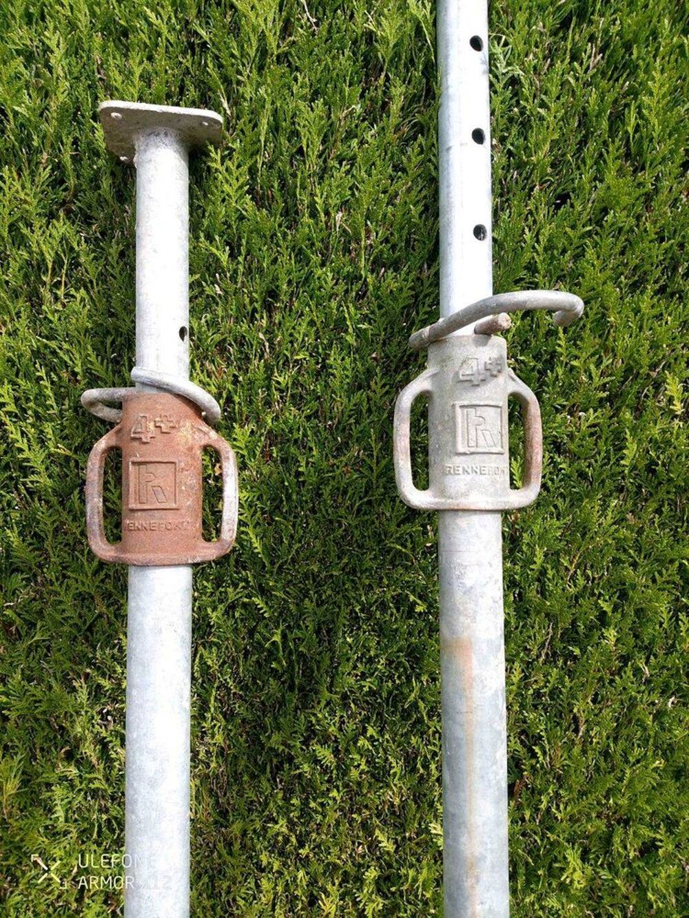 2 Etais de ma&ccedil;ons Bricolage