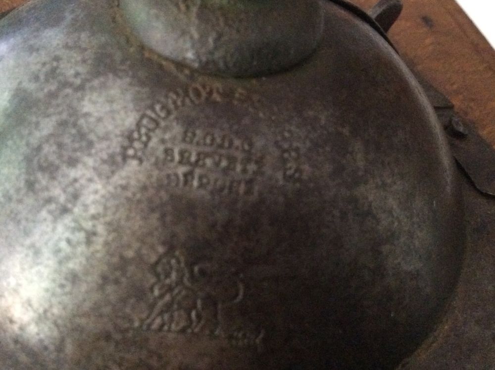 Moulin &agrave; caf&eacute; ancien, Peugeot Fr&egrave;res, h&ecirc;tre et m&eacute;tal 