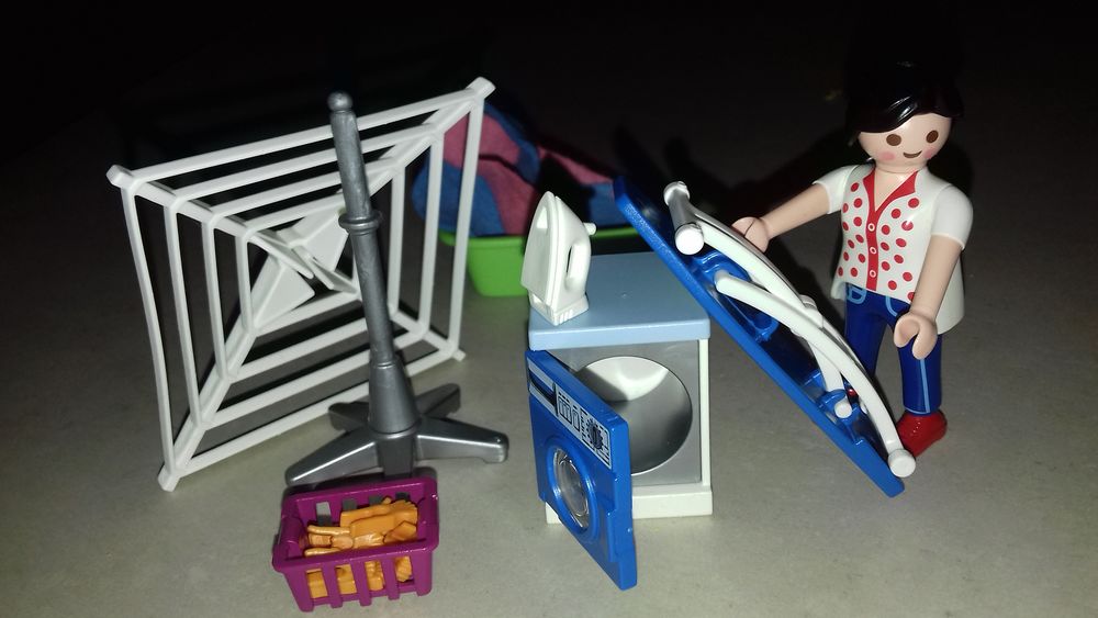 Buanderie avec une ling&egrave;re PLAYMOBIL
Jeux / jouets