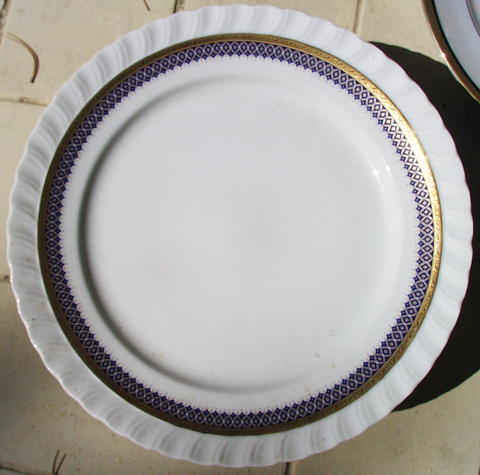 service de table 2 plats et 6 assiettes 110 Roquefort-les-Pins (06)