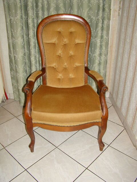 Fauteuil Voltaire ancien  250 Gargenville (78)