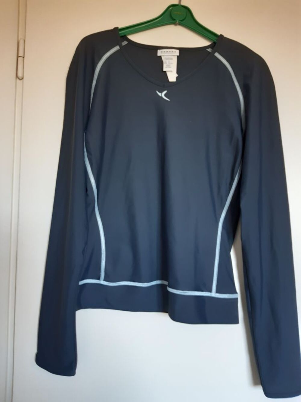 ensemble 3 pi&egrave;ces sport Vêtements