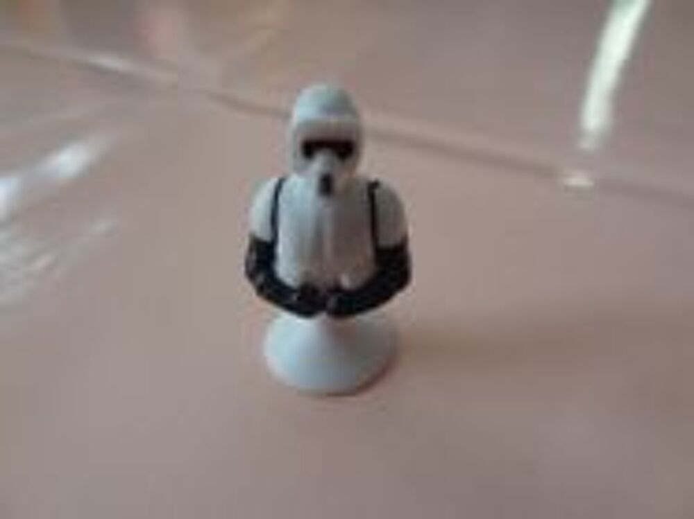 figurine 0:20c
et balles rebond issantes 14cm 1e
