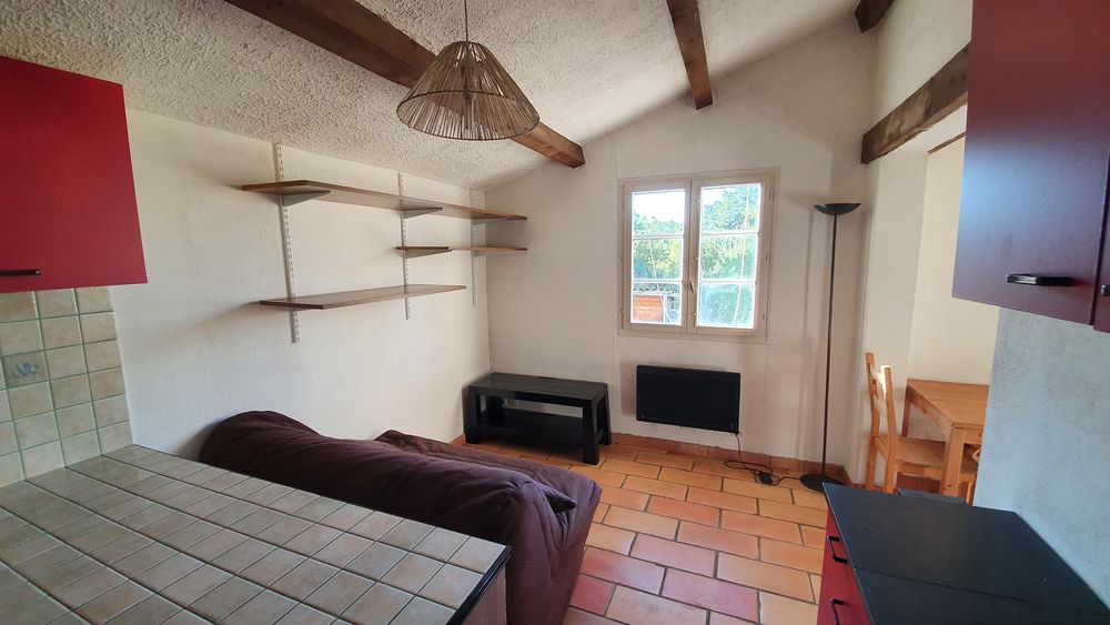 Location Appartement Studio Studio meublé de 40m2 au calme Pierrevert