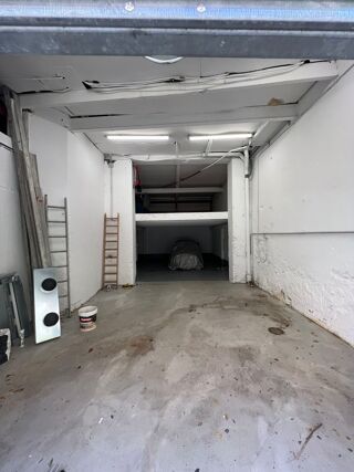 Parking / Garage à louer 60 m²