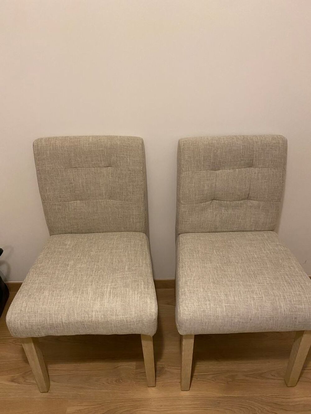 deux chaises quasi neuves Meubles