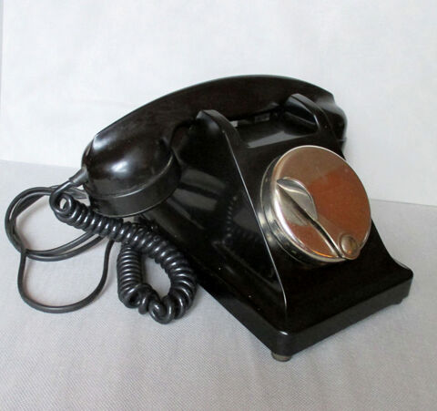 T�l�phone U43 Ericsson magn�to 1956 (Troc possible) 25 Saint-�lix-le-Ch�teau (31)