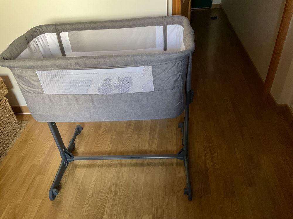 Lit de type cododo quasi neuf.
Mobilier enfants