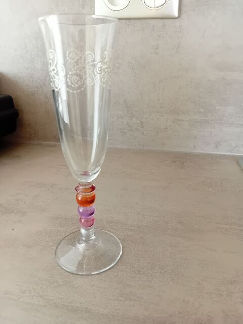coupe de champagne et verre à vin 30 Brienne-le-Château (10)