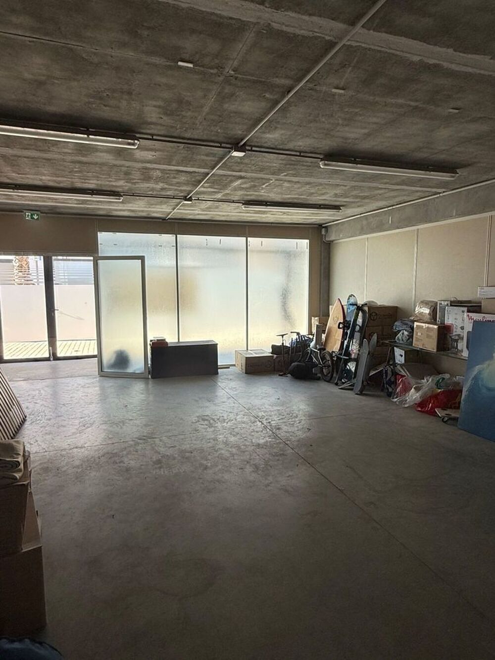Vente Atelier BUREAUX + ENTREPOT 142 m² Puget-sur-argens