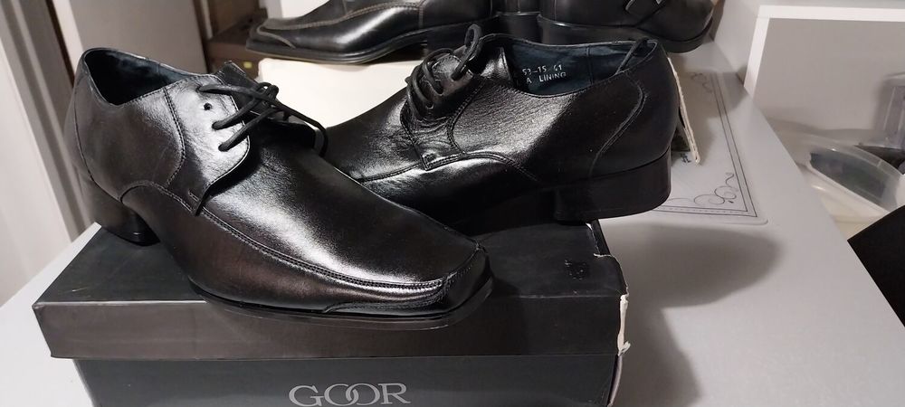 CAUSSURE DE VILLE A LACETS Chaussures