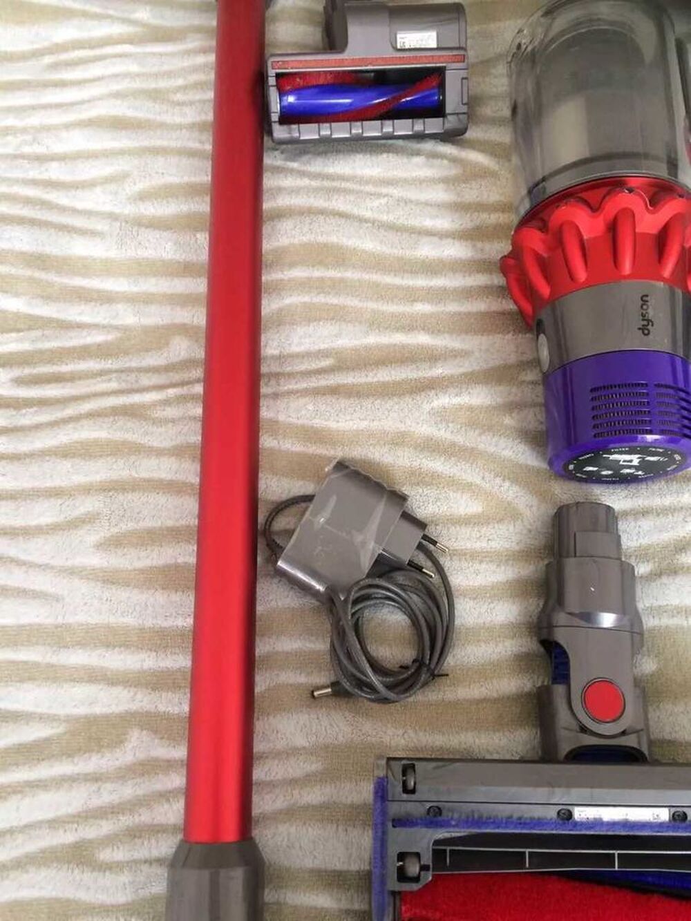 Aspirateur Dyson V10 Electroménager