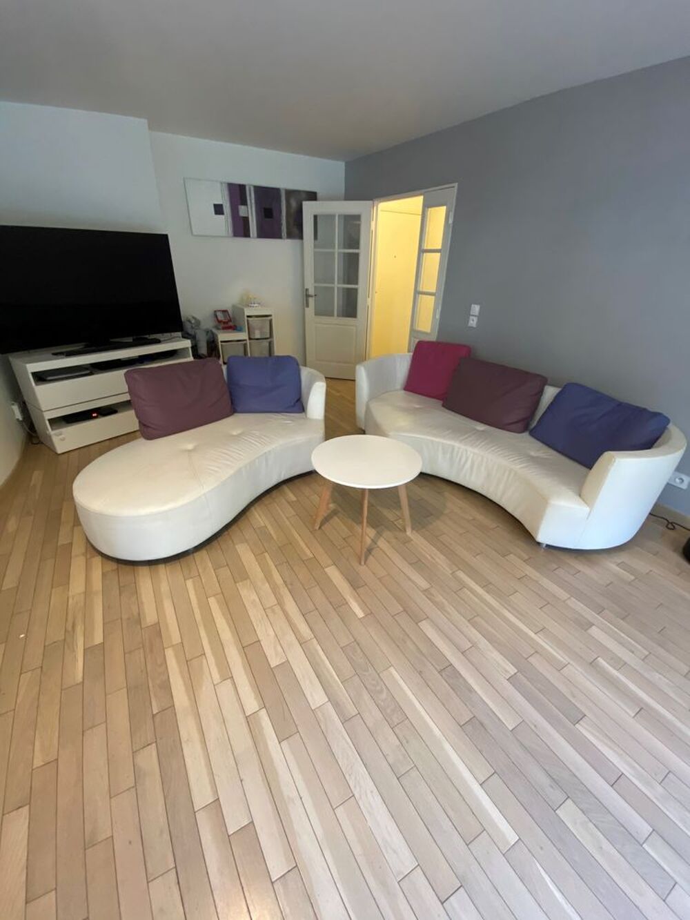 Canap&eacute; + m&eacute;ridienne en cuir blanc Roche Bobois Meubles