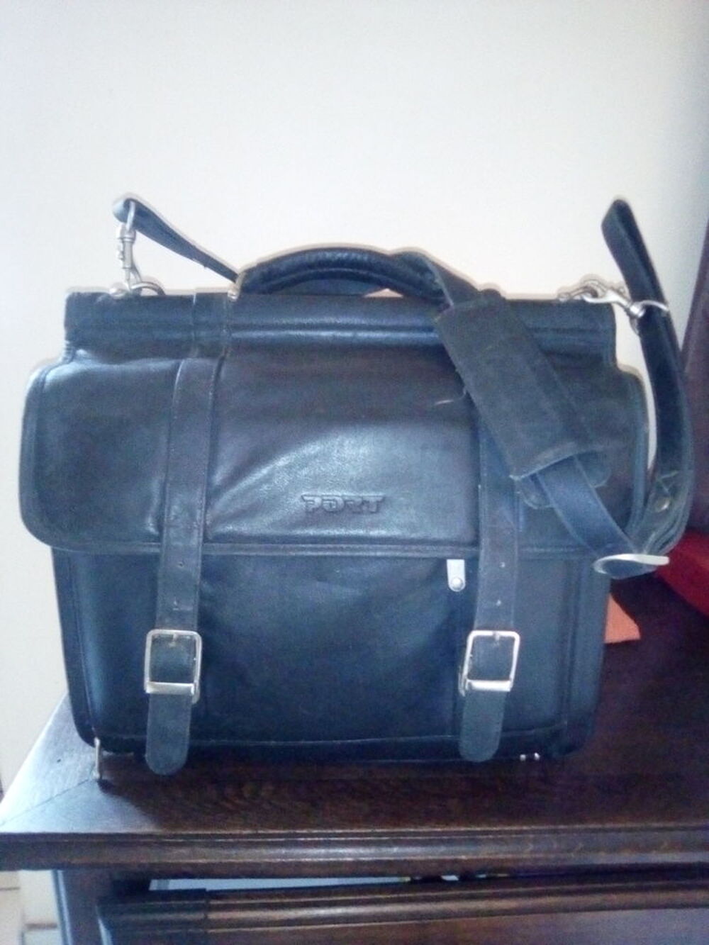 Sac, sacoche, serviette en cuir noir Maroquinerie