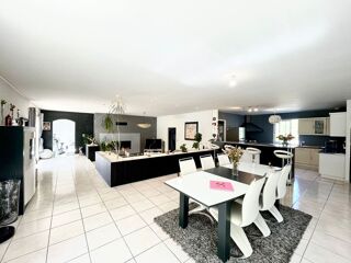 Maison à vendre 9 pièces 209 m²