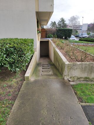  Remise / Grange � louer 1 pi�ce 10 m�