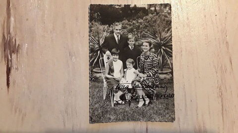 Photo du Prince et de la Princesse de Monaco .
Enchrir.  600 Auxerre (89)