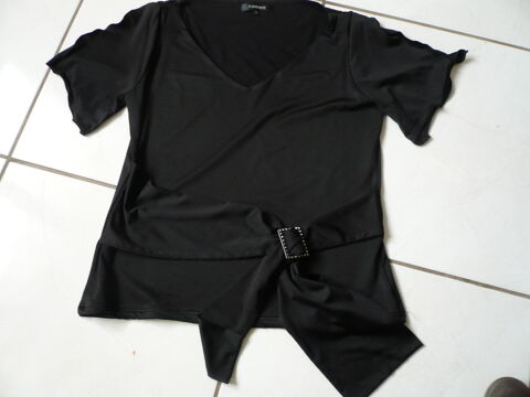 Haut noir T 3 Marque Torrente 6 Franqueville-Saint-Pierre (76)