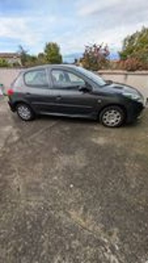 206 + 1.4e 75ch Active 2011 occasion 11610 Pennautier