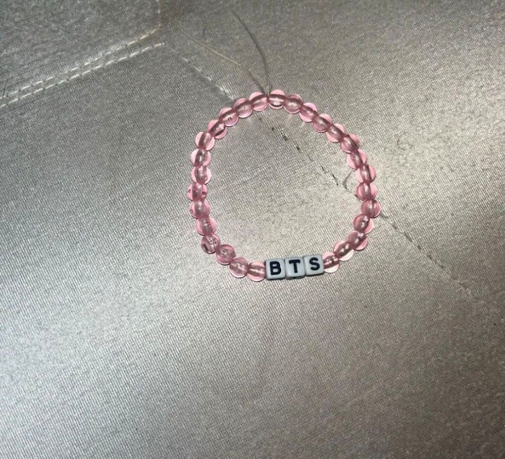 bracelet fait main BTS Jeux / jouets