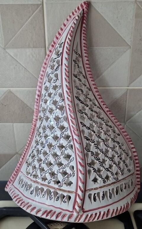 1 applique tunisienne neuve. 5 Oullins (69)