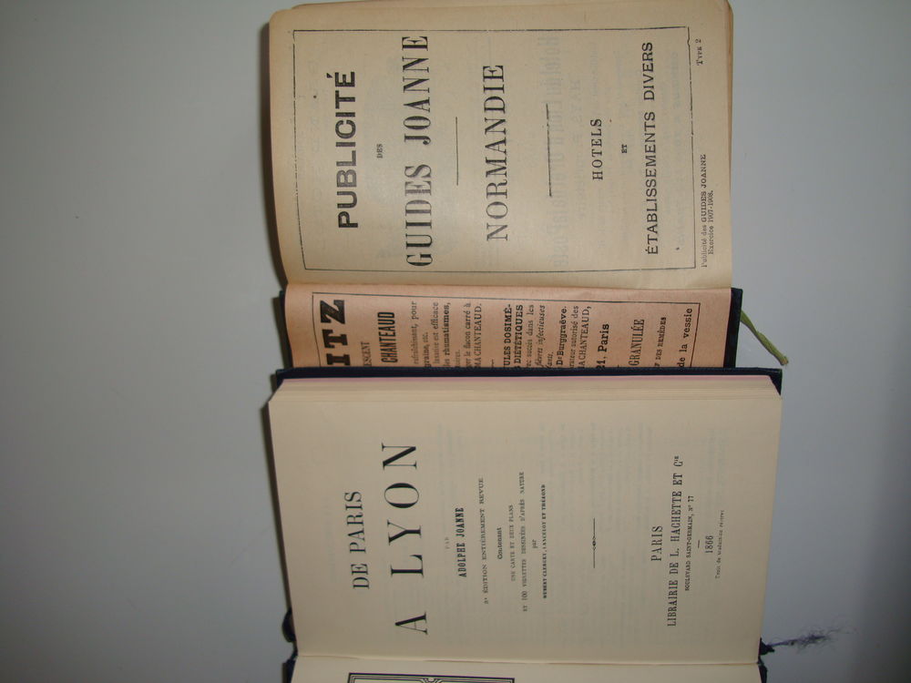 Guides anciens JOANNE ,objets anciens,cartes , plans. 