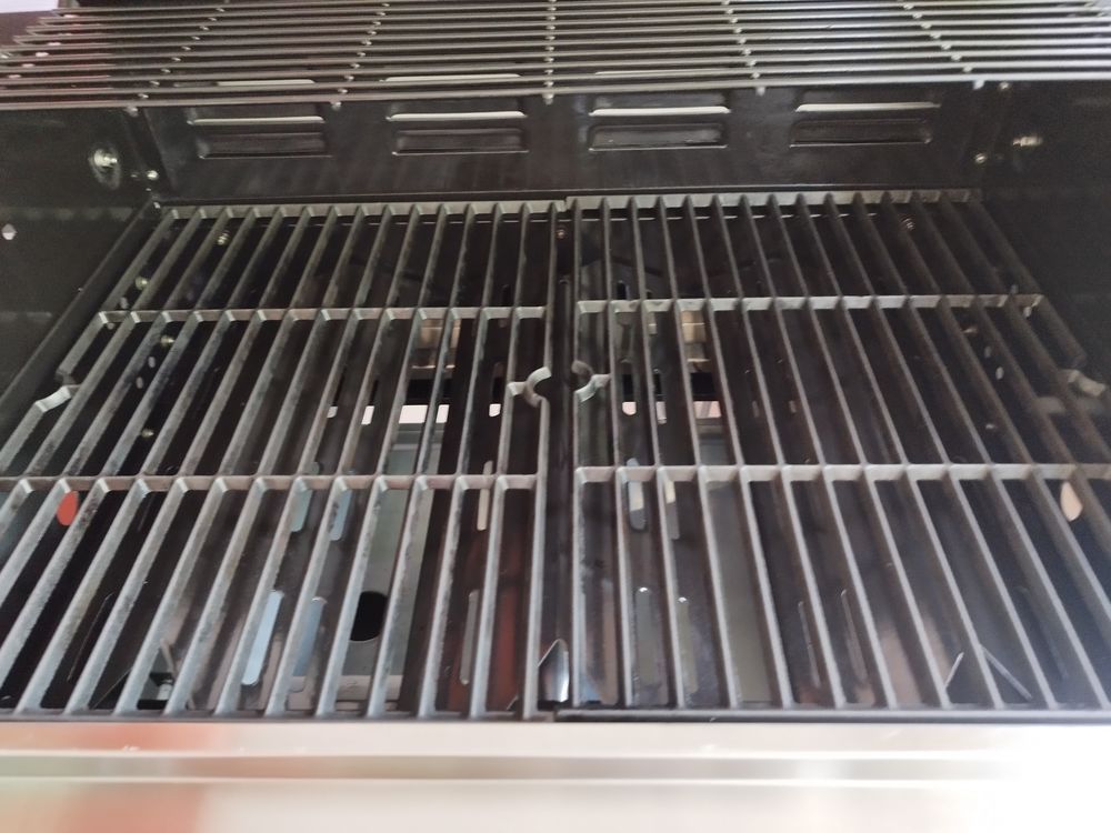 LANDMANN Barbecue gaz TRITON 3 br&ucirc;leurs +1 br&ucirc;leur lat&eacute;ral Electroménager