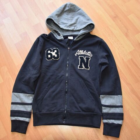 Gilet sweat zipp�. 12 ans.Doubl�. Tape � l'oeil. Tbe 6 Gujan-Mestras (33)