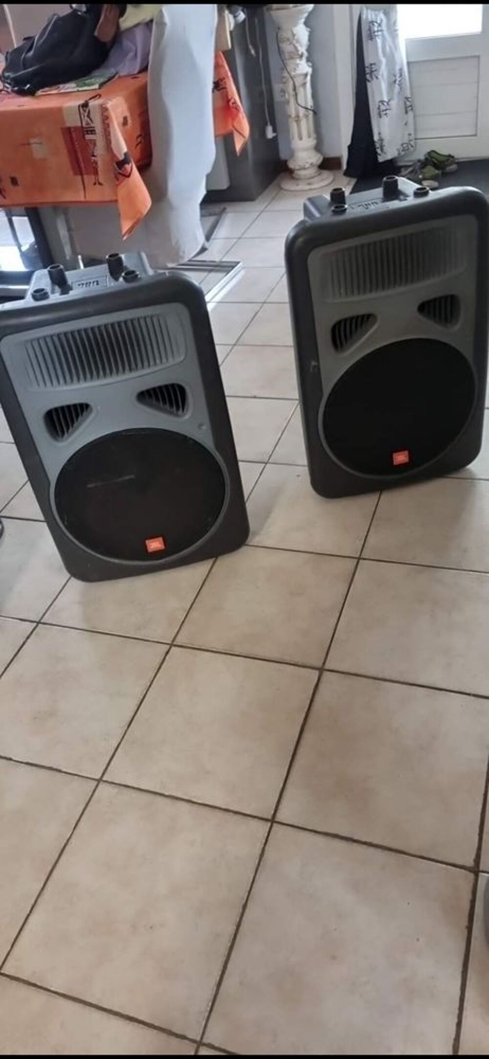 JBL EON 15 Powered Subwoofer Audio et hifi