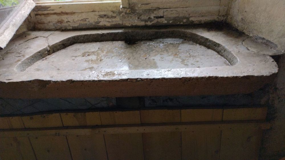 ancien &eacute;vier en pierre (mi 19 &egrave;me si&egrave;cle) Décoration