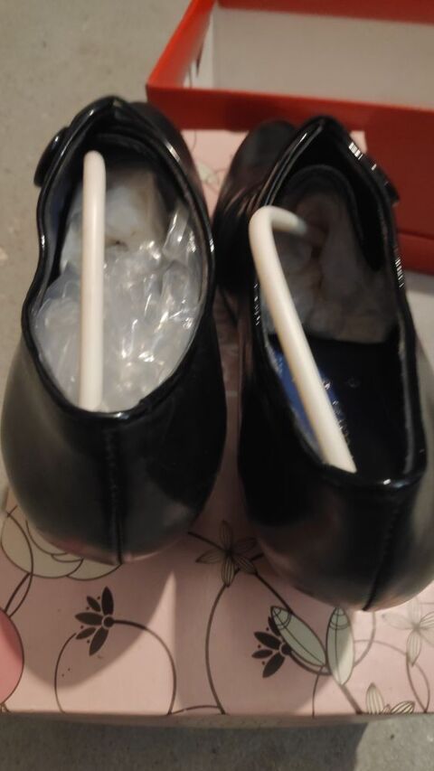 Chaussure Le Blanc-Mesnil (93)