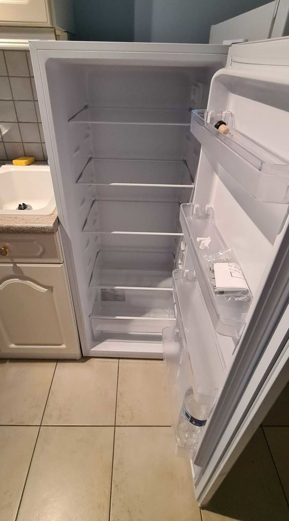 R&eacute;frig&eacute;rateur PROLINE 242 litres encore sous garantie Electroménager