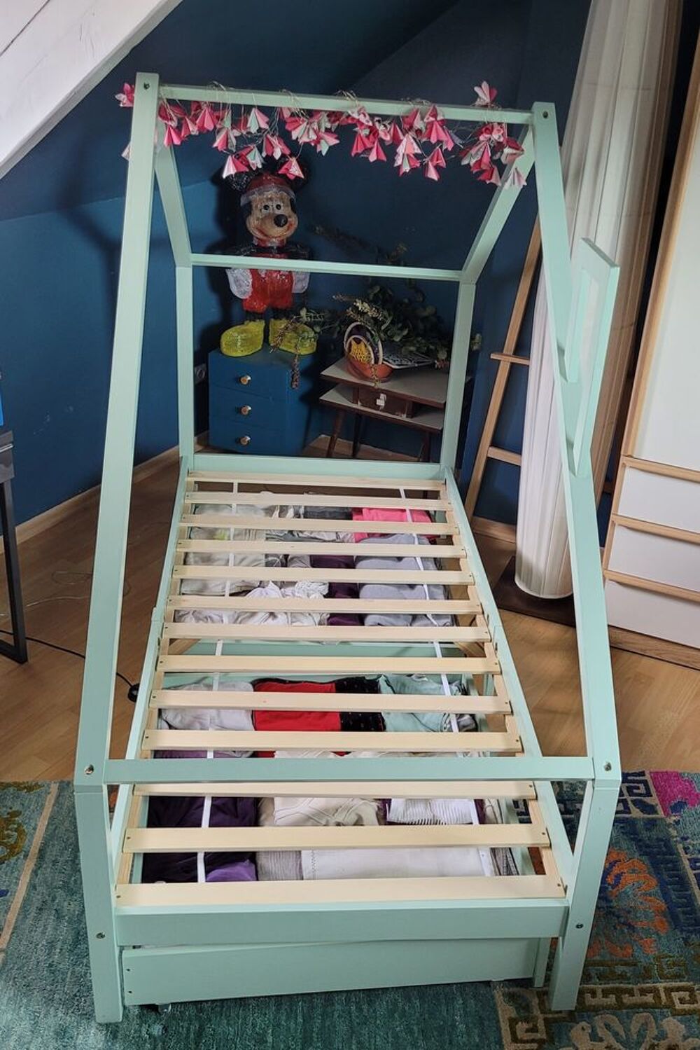 Lit cabane en bois (1p) + 2 tiroirs de rangement &agrave; roulettes Mobilier enfants