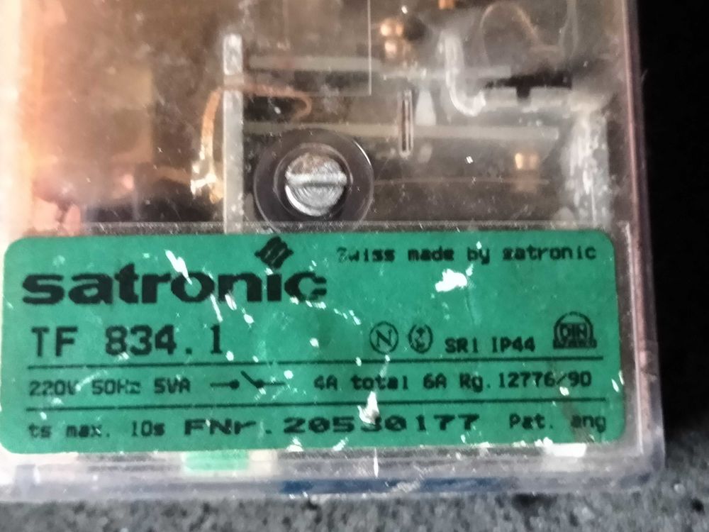 boite relais satronic diff&eacute;rents mod&egrave;les Bricolage