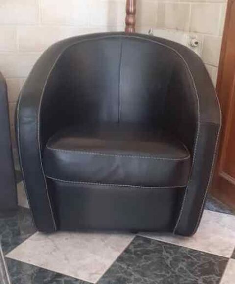 Fauteuil club noir 70 Beaucaire (30)
